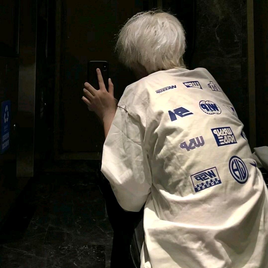 超级无敌大跳落地后放了一个三国春秋螺旋屁