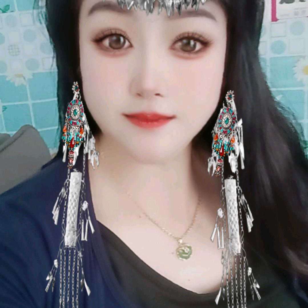 小芳.