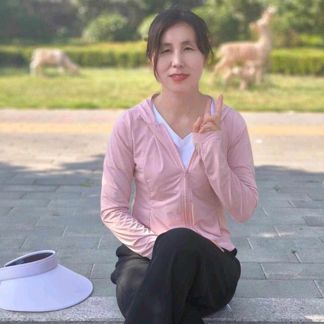 妮妮，，，