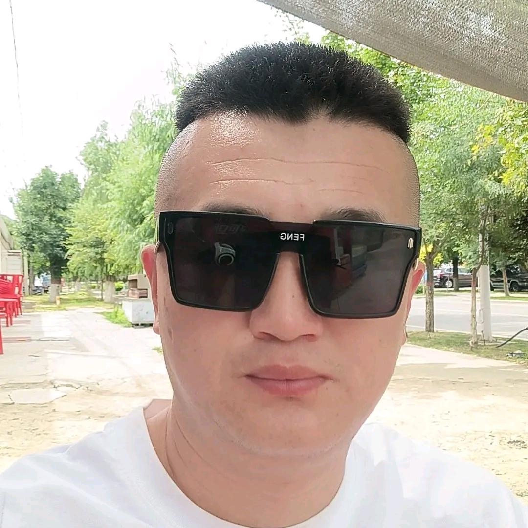 凸牙