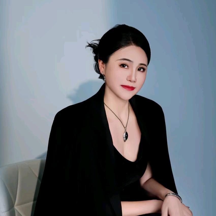 艾嘉鈊曾姐