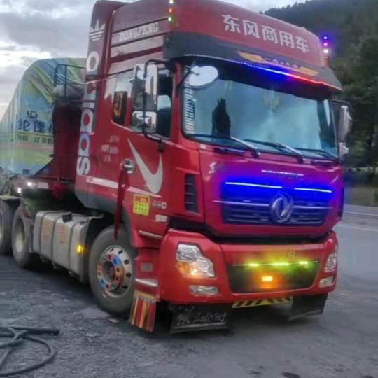 德吉 曲扎 川A DM308成都到乡城