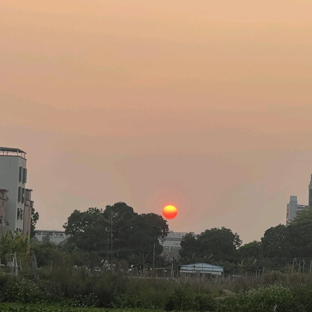 不为往事忧，只为余生笑