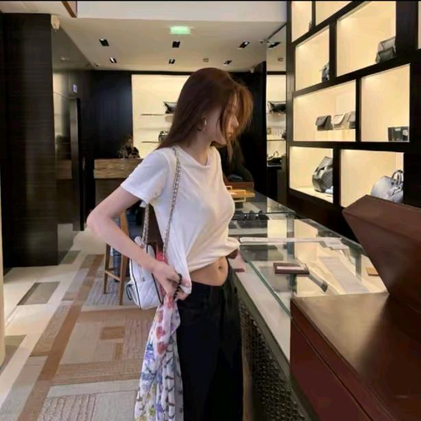 温婉Wenwan(时尚穿搭)