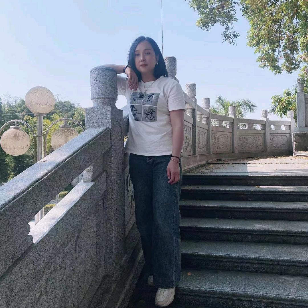亚凤，百货店