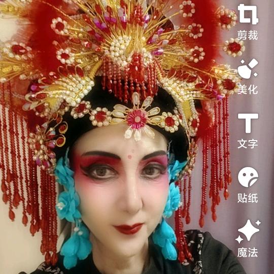新天地荣姐精品服装店。