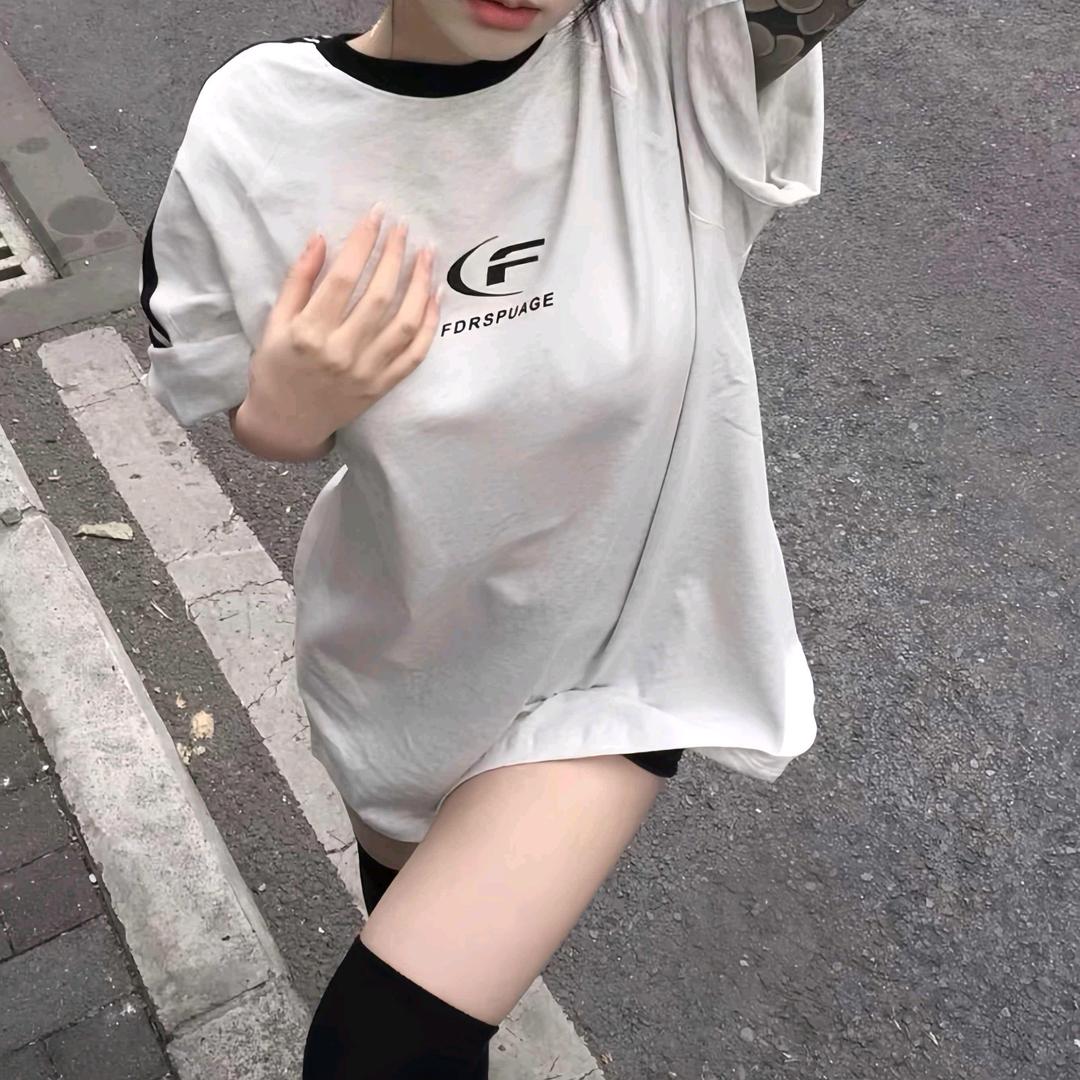 洋洋>3<