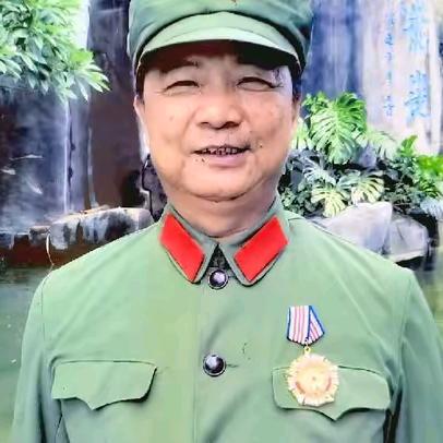 型仔
