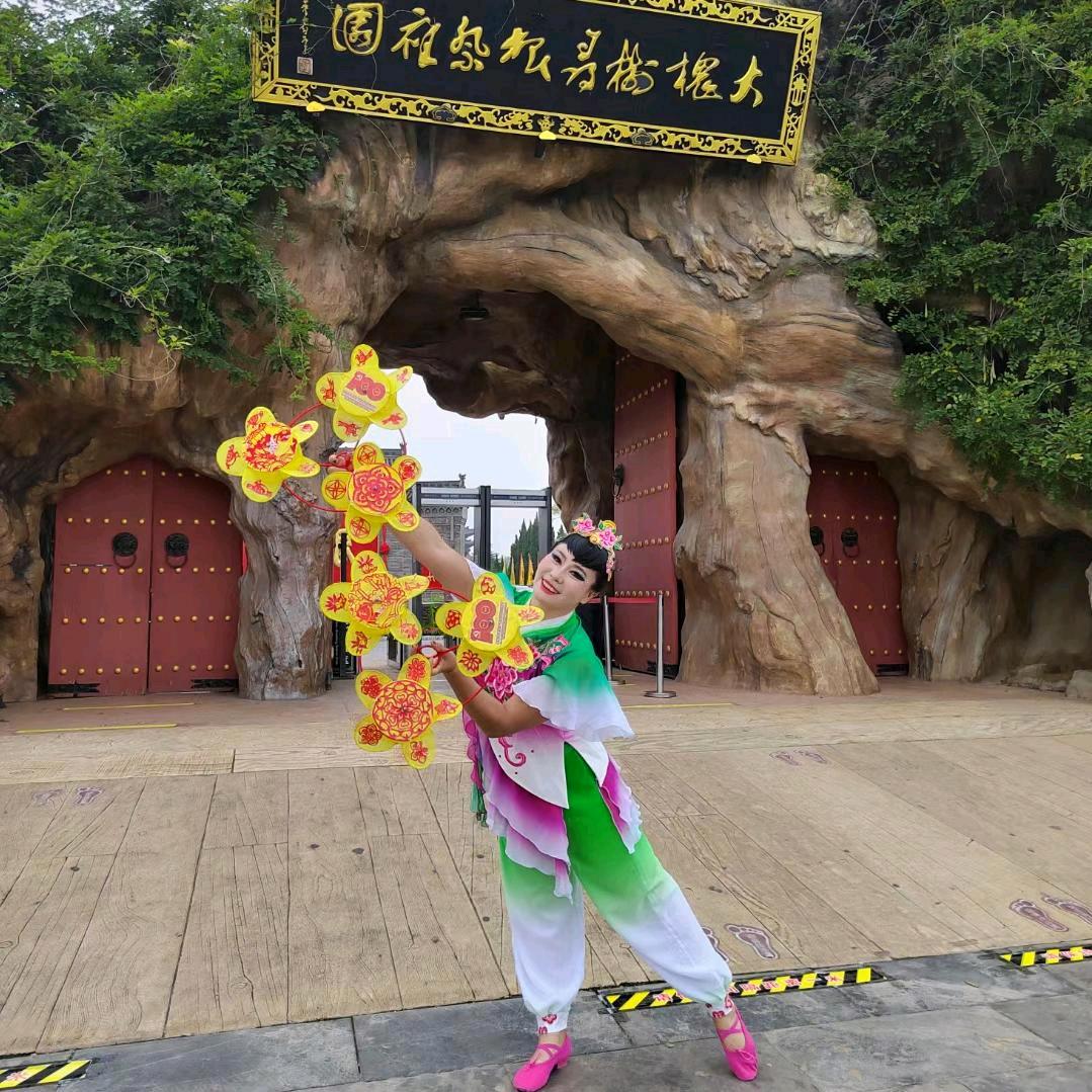 山西河津金孔雀传媒