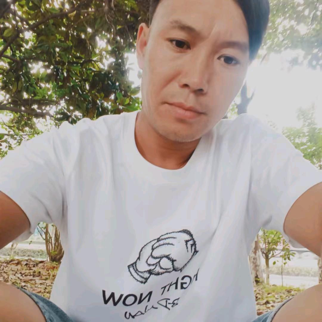 汪伟单身