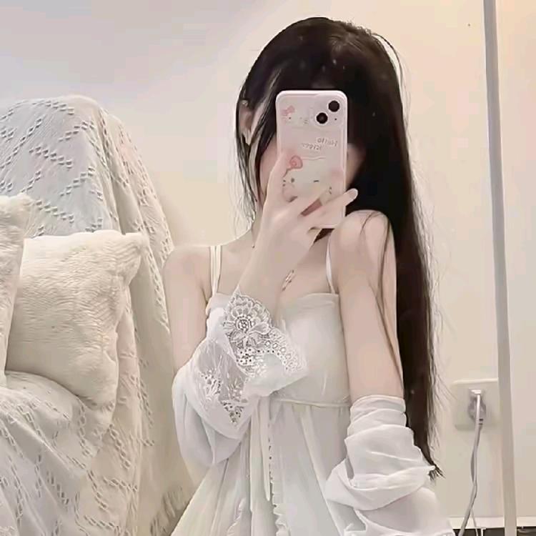 之前在西瓜视频看直播的鸦哥老粉丝。