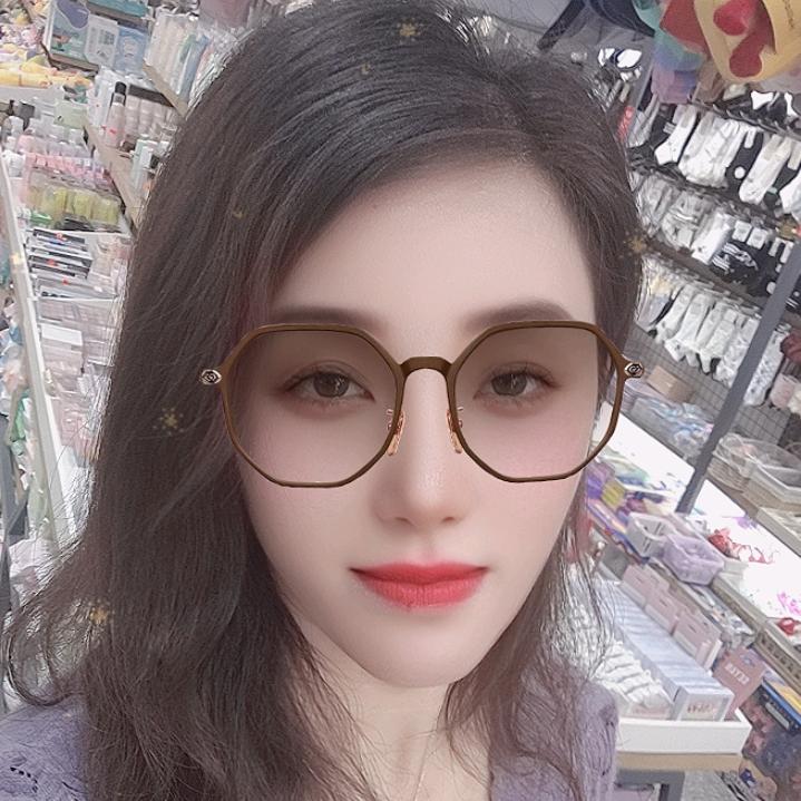 艳艳.
