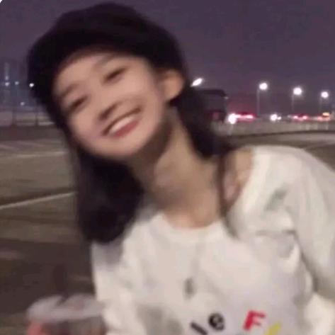 小Y不是小歪