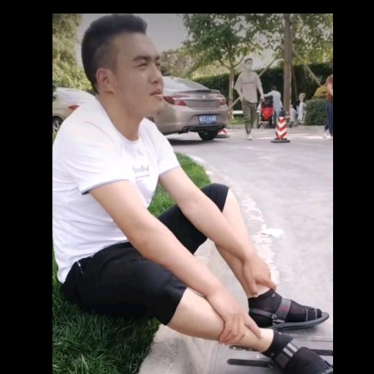 次担巴金