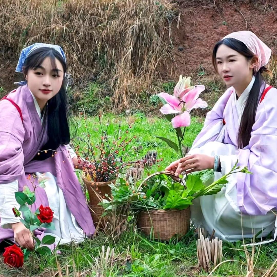 @荬火柒🦑🦂🍂🍁小女孩🦅🦜?