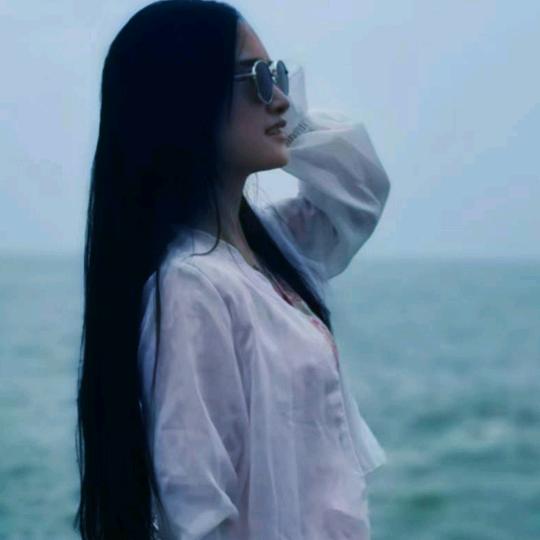 悲伤落寞整个妆