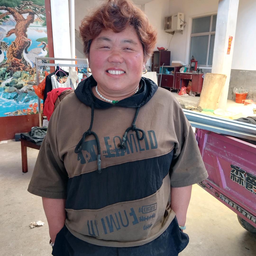 艳儿她妈妈