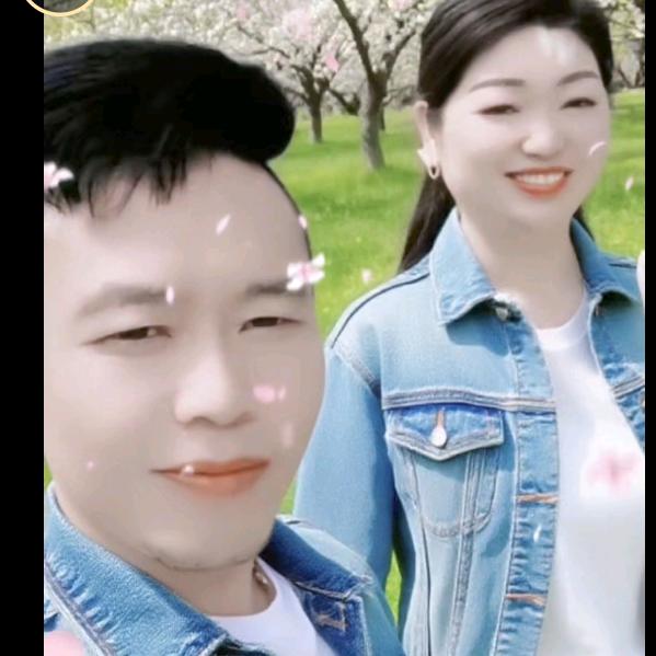 狮子座大哥（冲破2万粉丝每晚七点半开播
