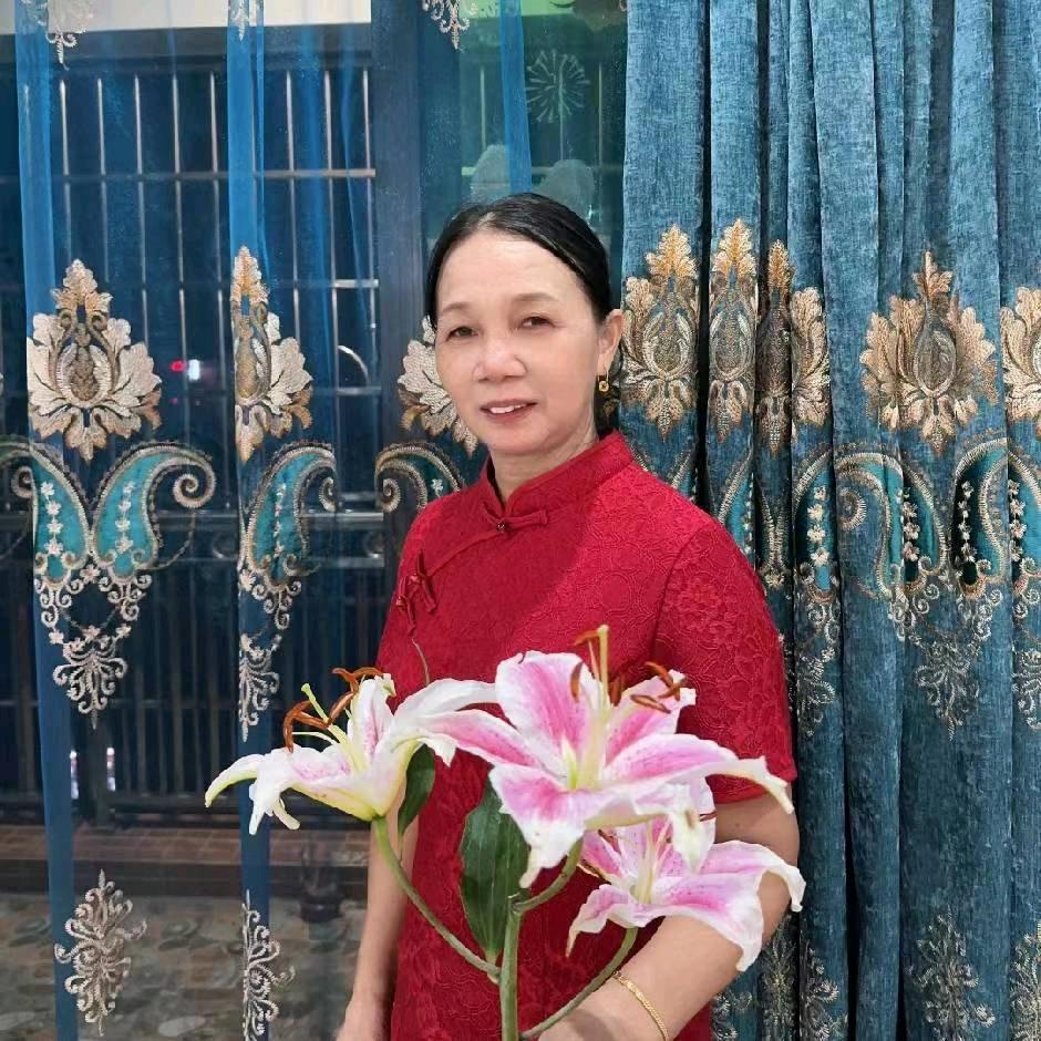香香姐睌上九点二十开直播