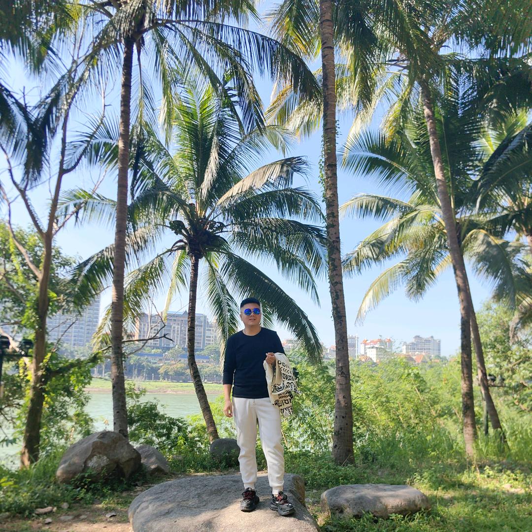 版纳小伙李有财