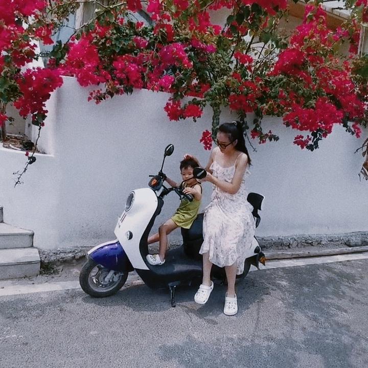 ^胡俊丽