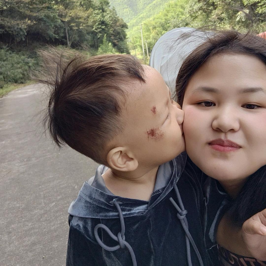 闹腾的小毅呀