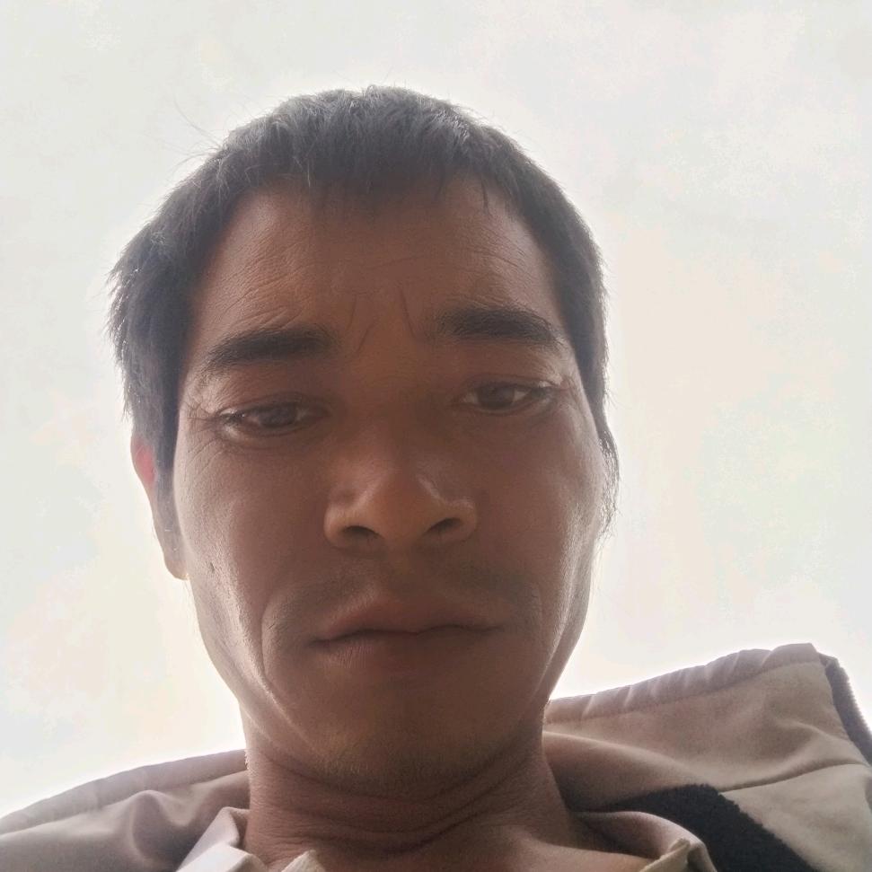 董关柱