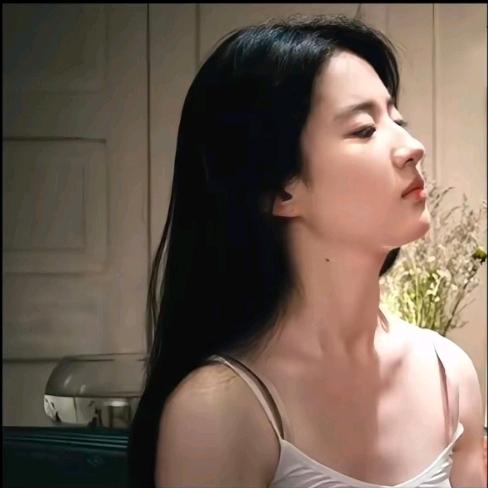 小哎·