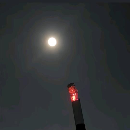 再点燃一根烟
