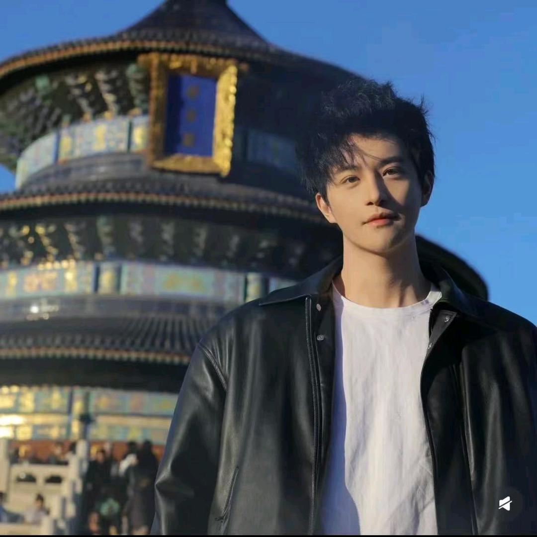 洋洋。