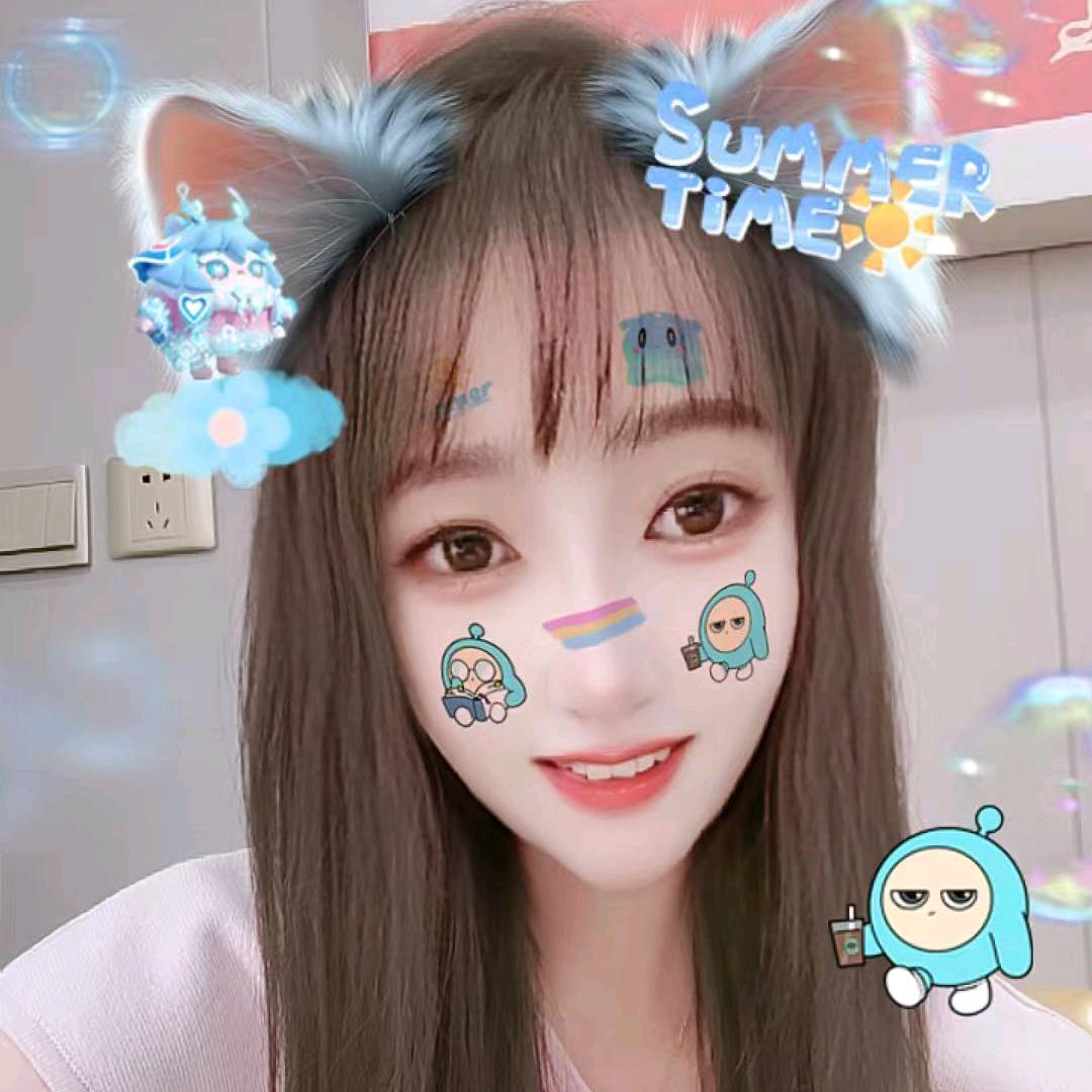 女人明媚如花