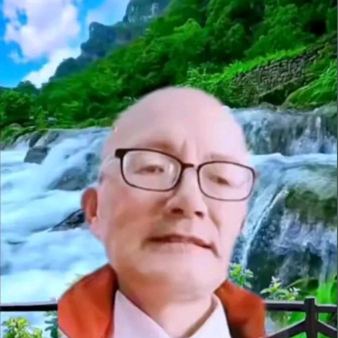 钱中新