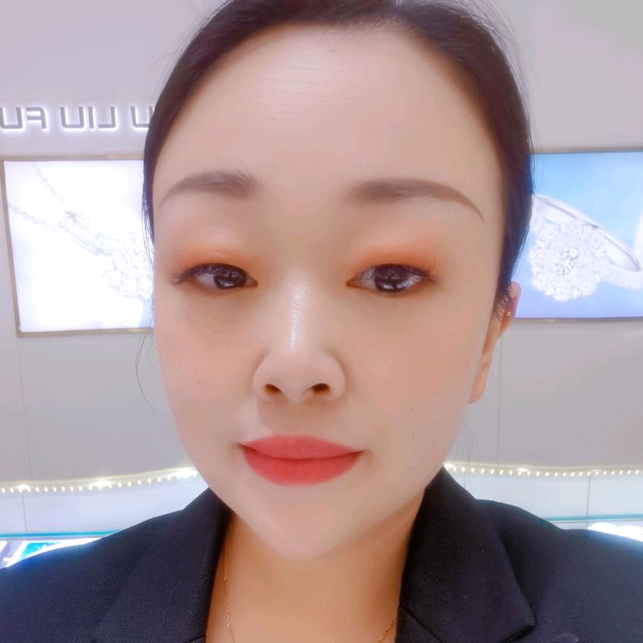 卖珠宝的小向