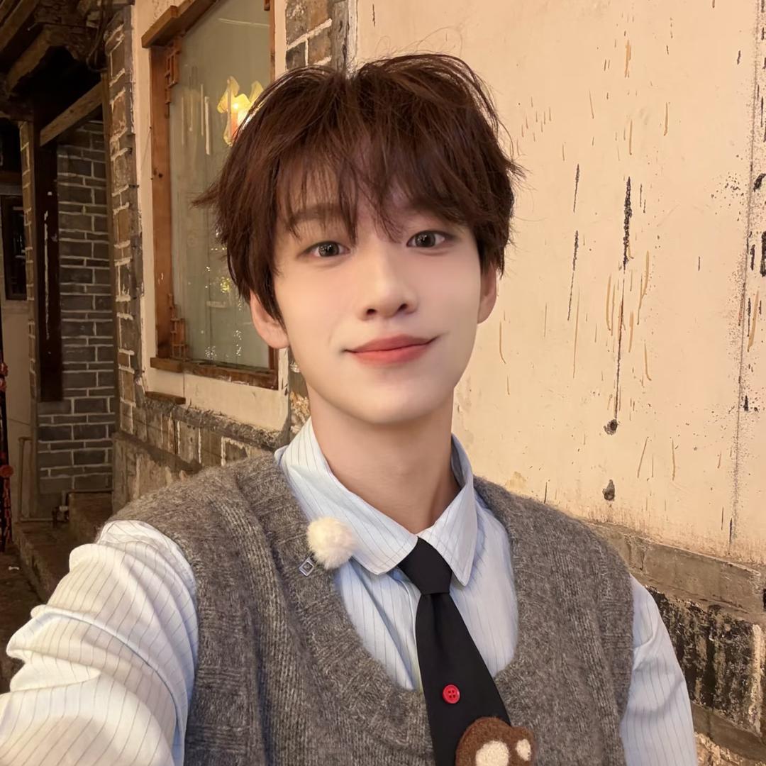 小尼.（要见余景天版）