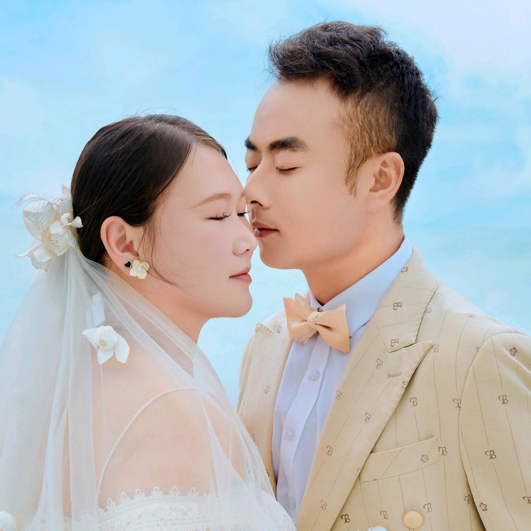 🚬এ杯中烈酒໌ᮨོ敬余生🍶