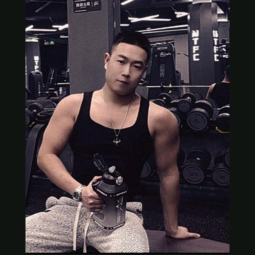 葫芦岛市莫森泰姆游泳健身_阿浩教练