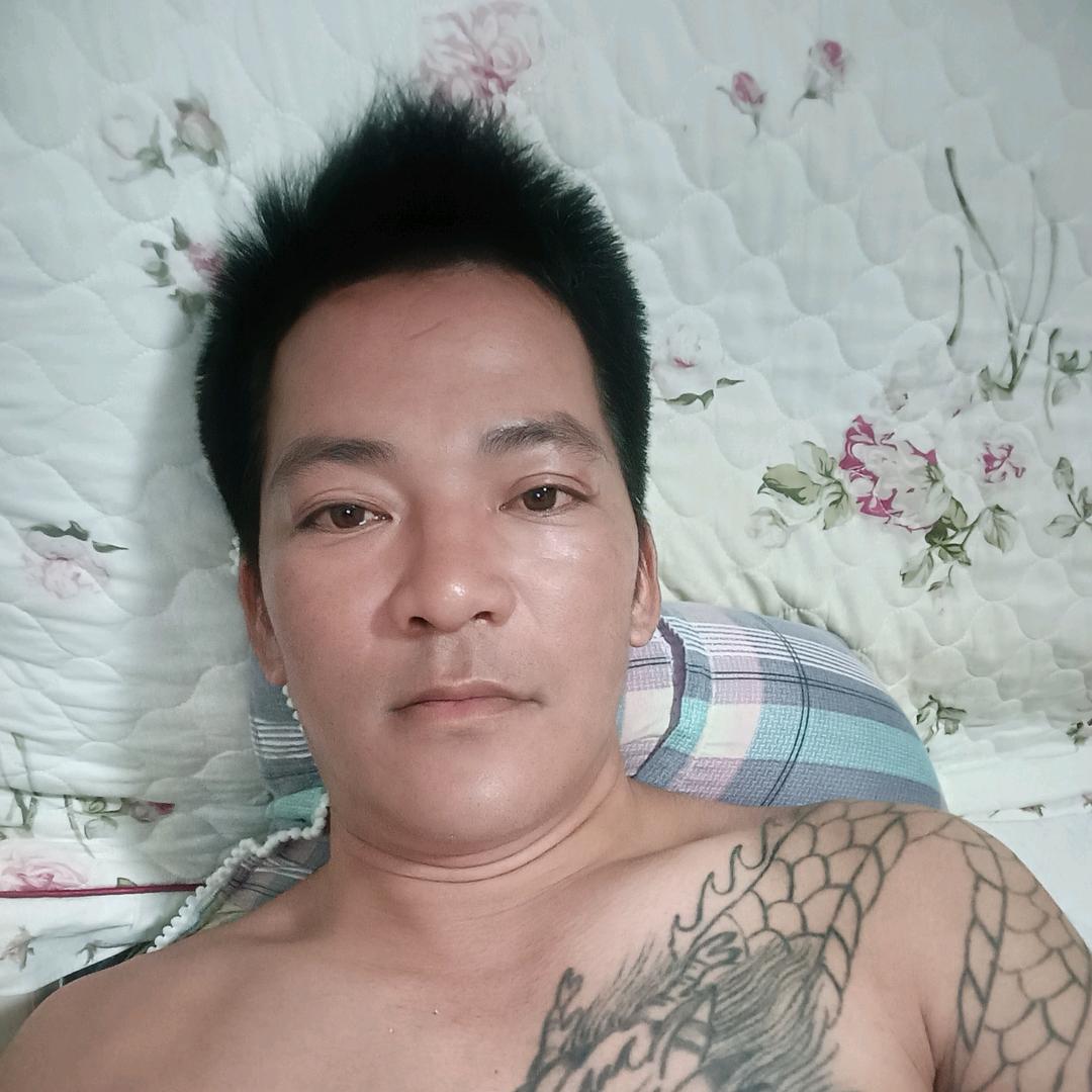 单身梁又当爹又当妈很累