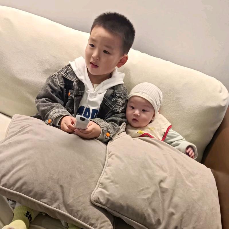 睿&阳兄弟