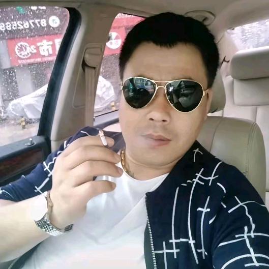 Aa建材李哥老婆已跑