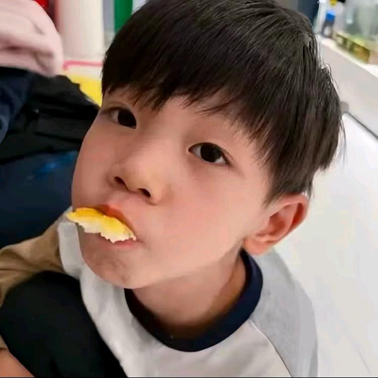 ᳐  进击的小学生