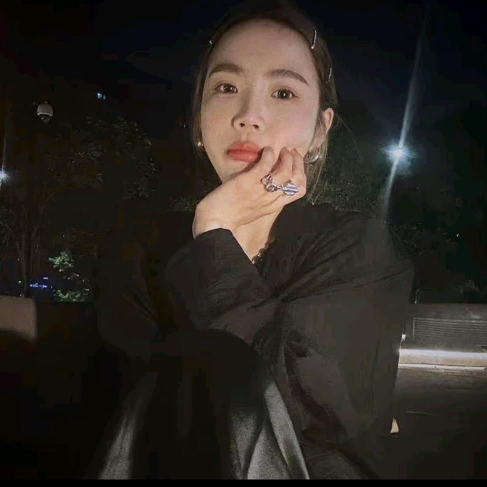邱小小丽呀～穿搭优选