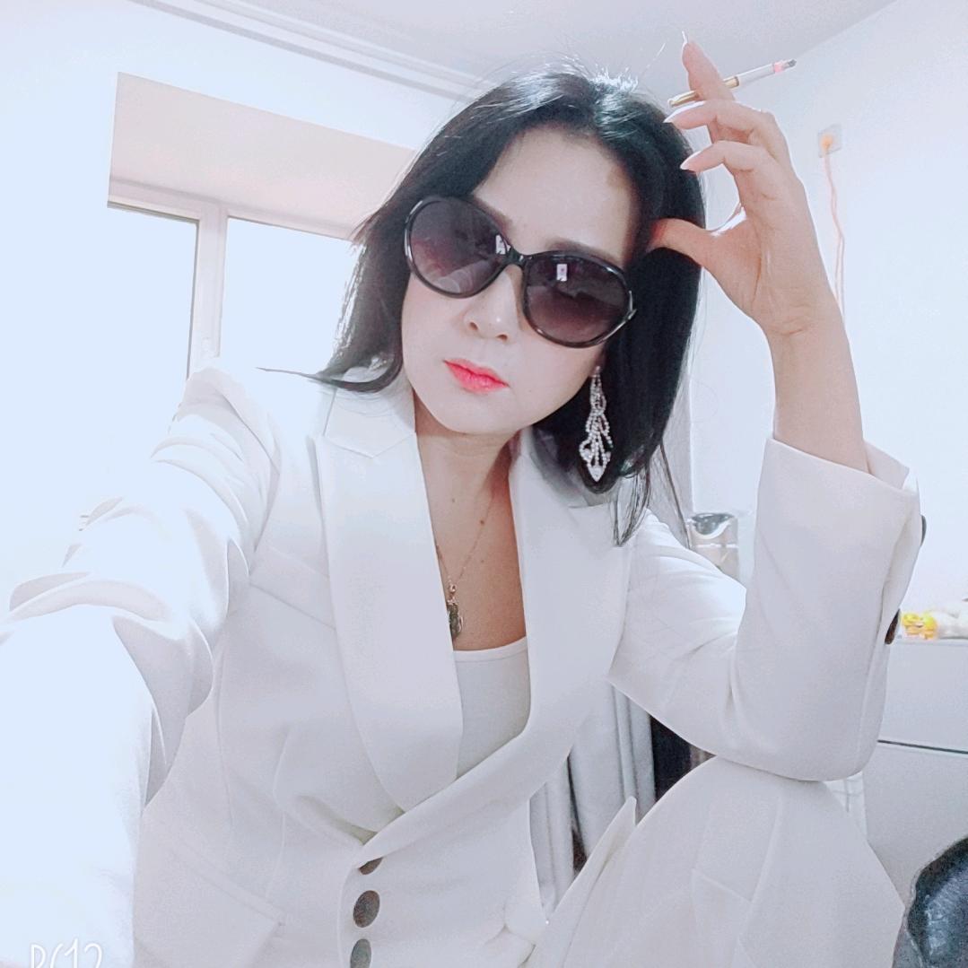 看破💋红尘