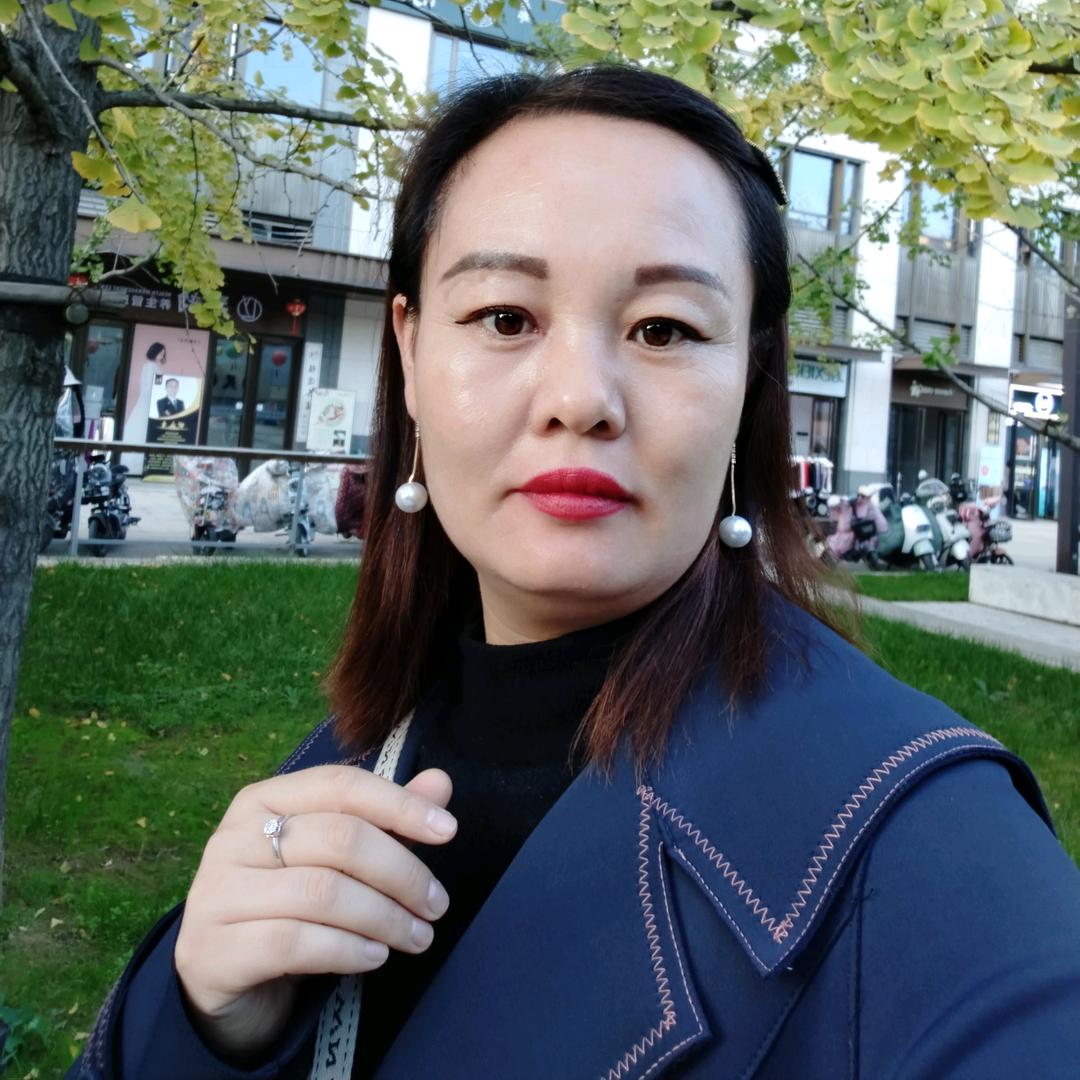 倾城一笑而过