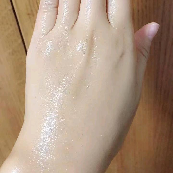 陶桃，单身