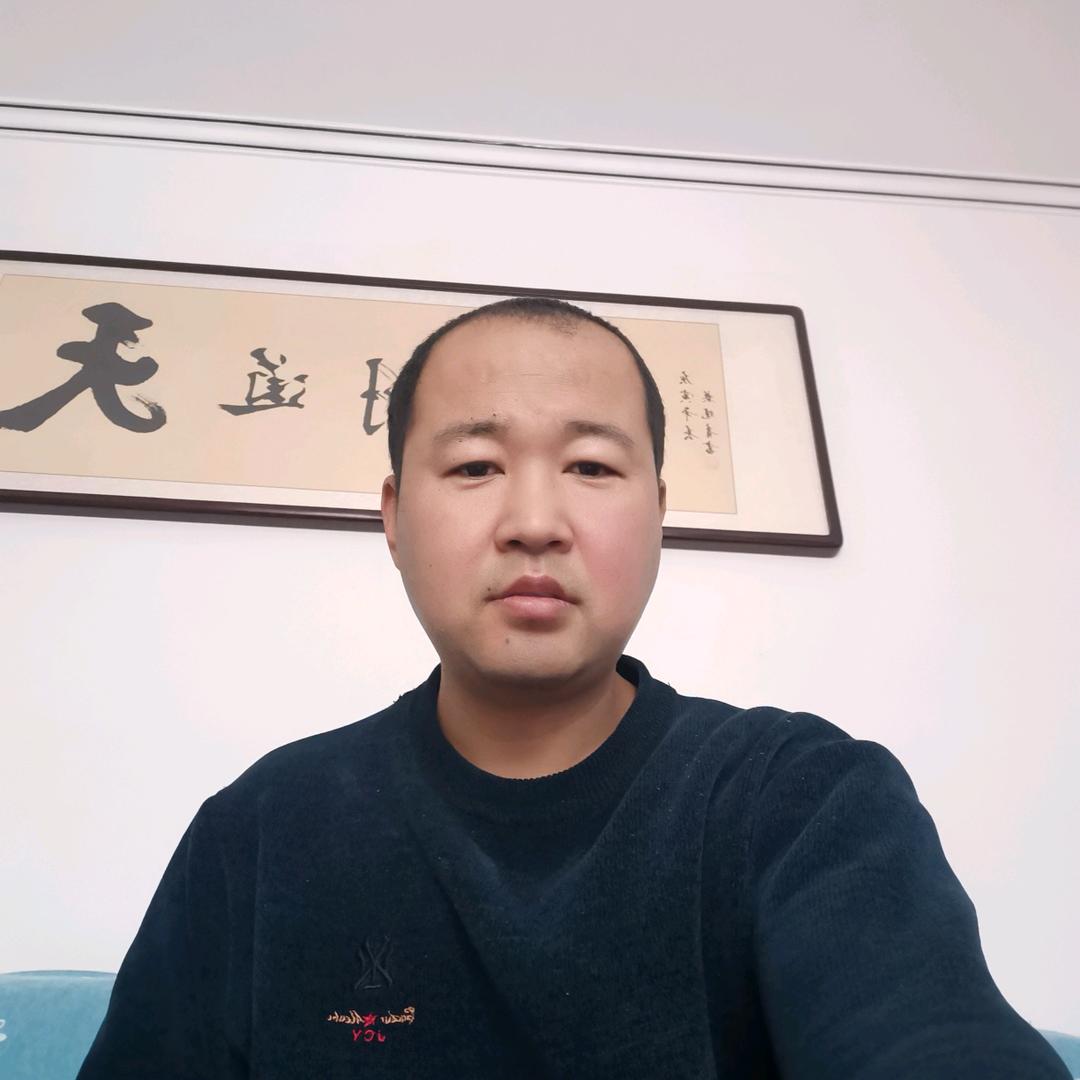 举起又放下的酒