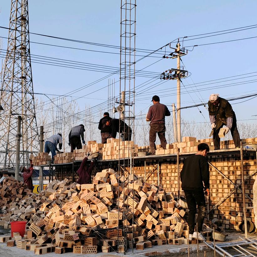 小董夫妇很努力