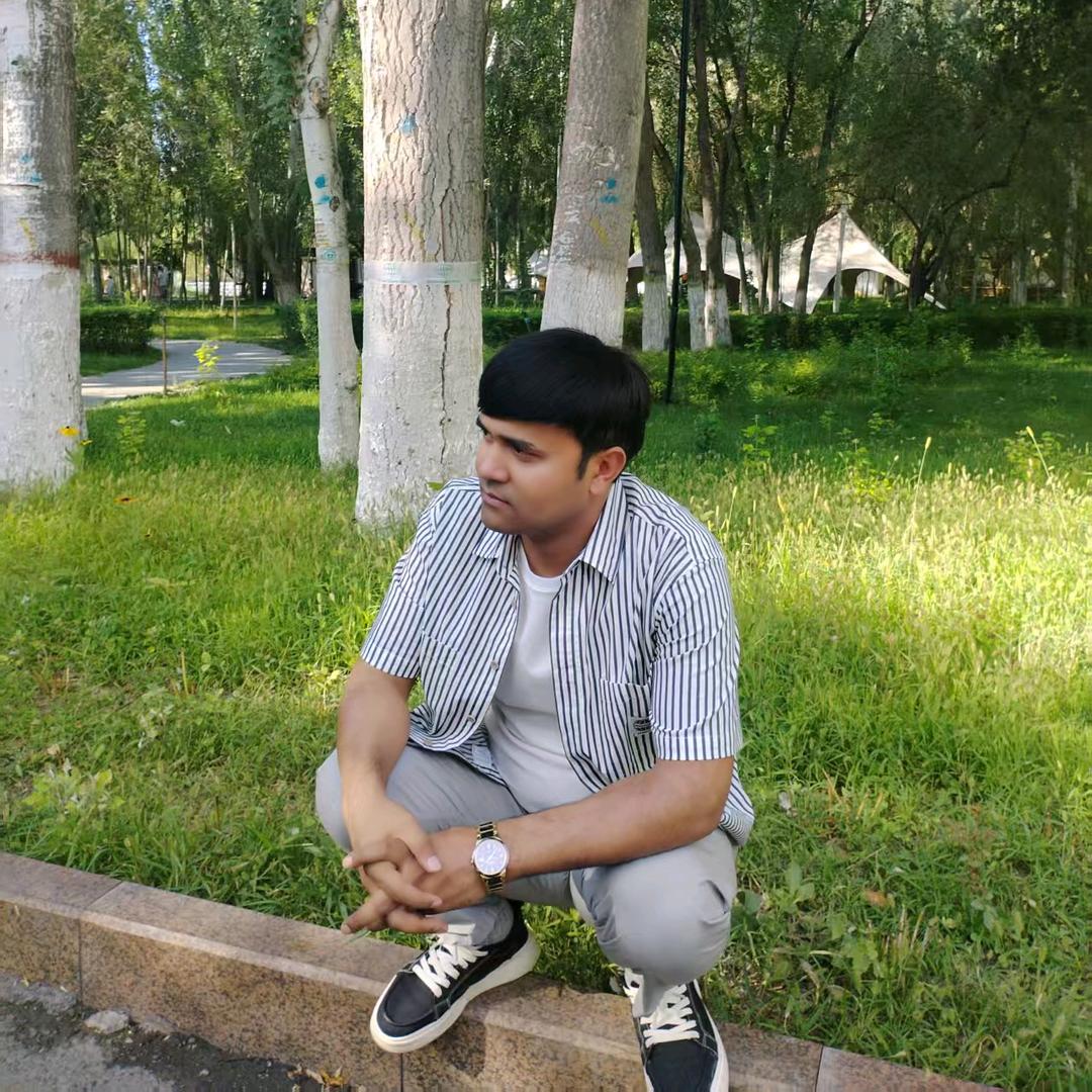 新疆恋情房地产经纪有限公司