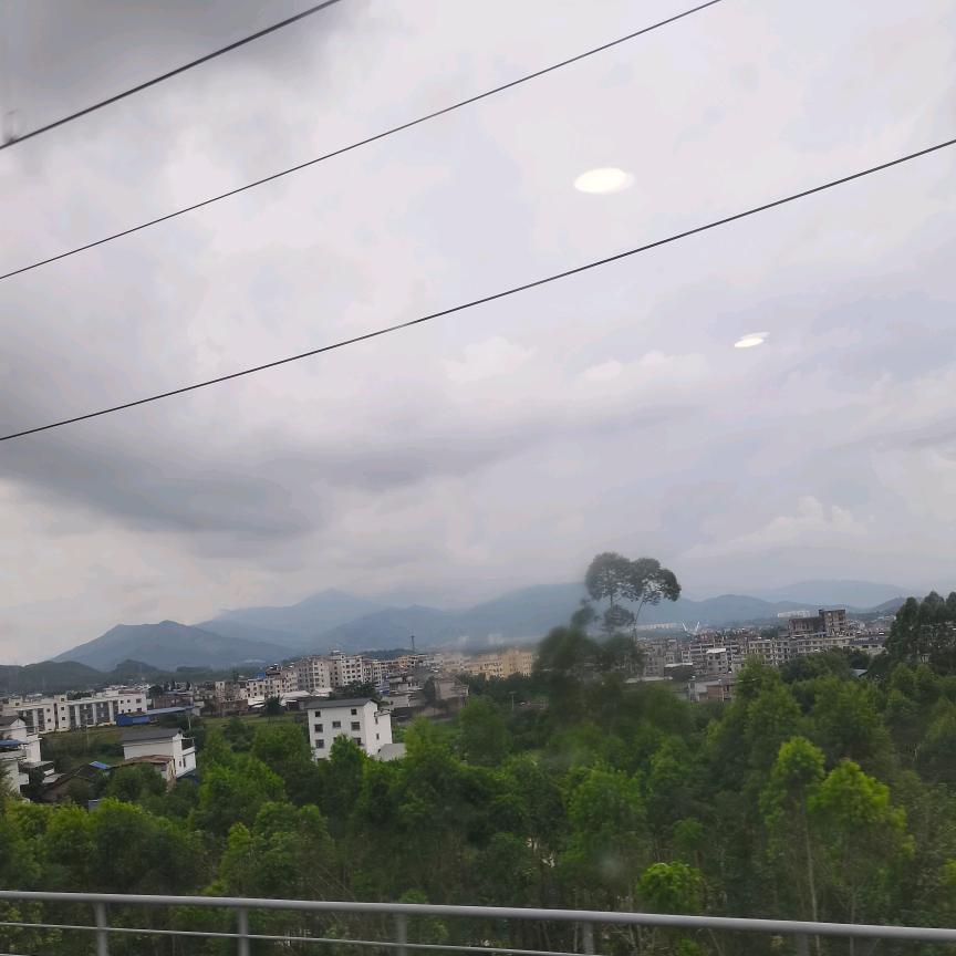 一笙笑默默