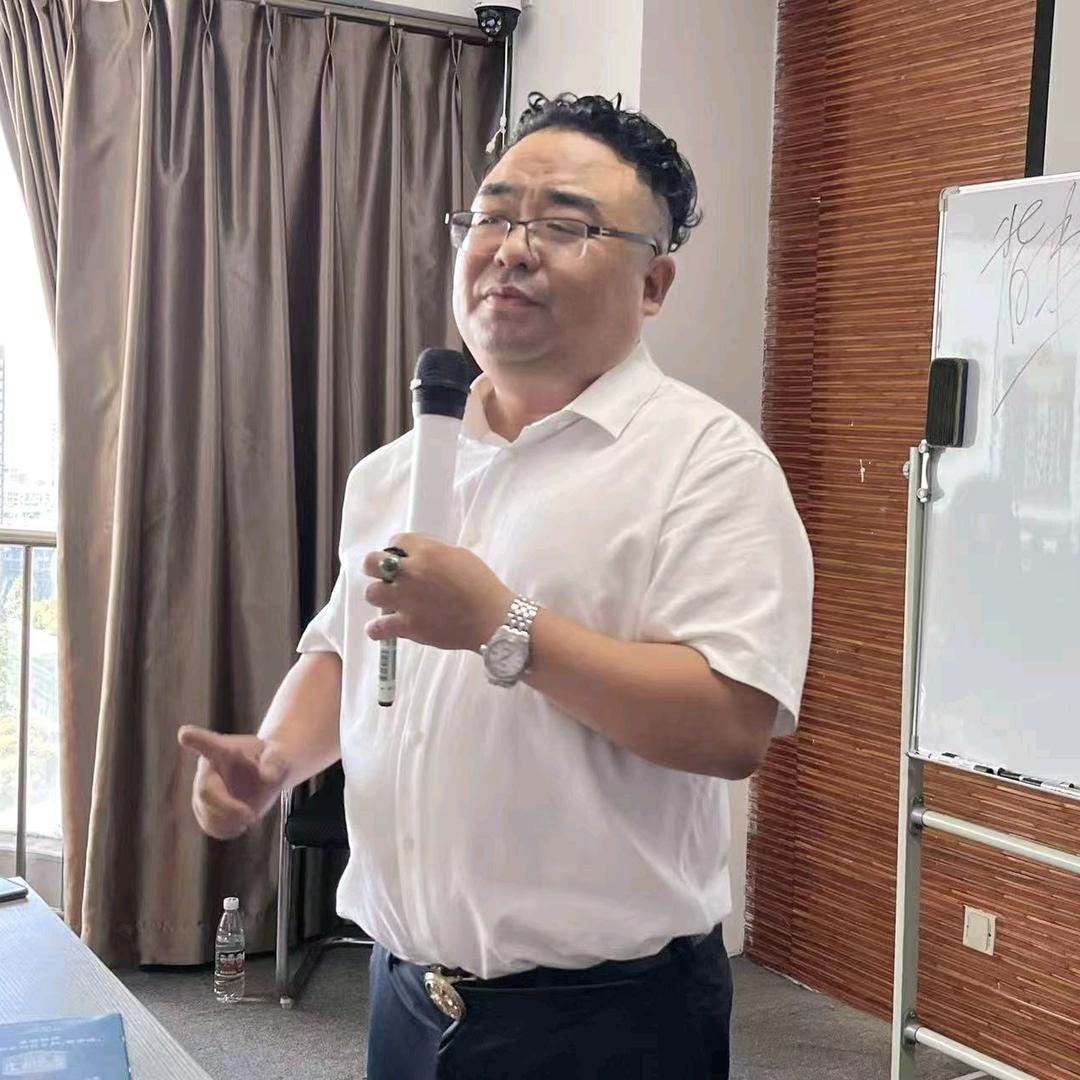 扯蛋酒哥张国平