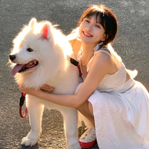 学业有成八方来财好运连连身材完美大美女